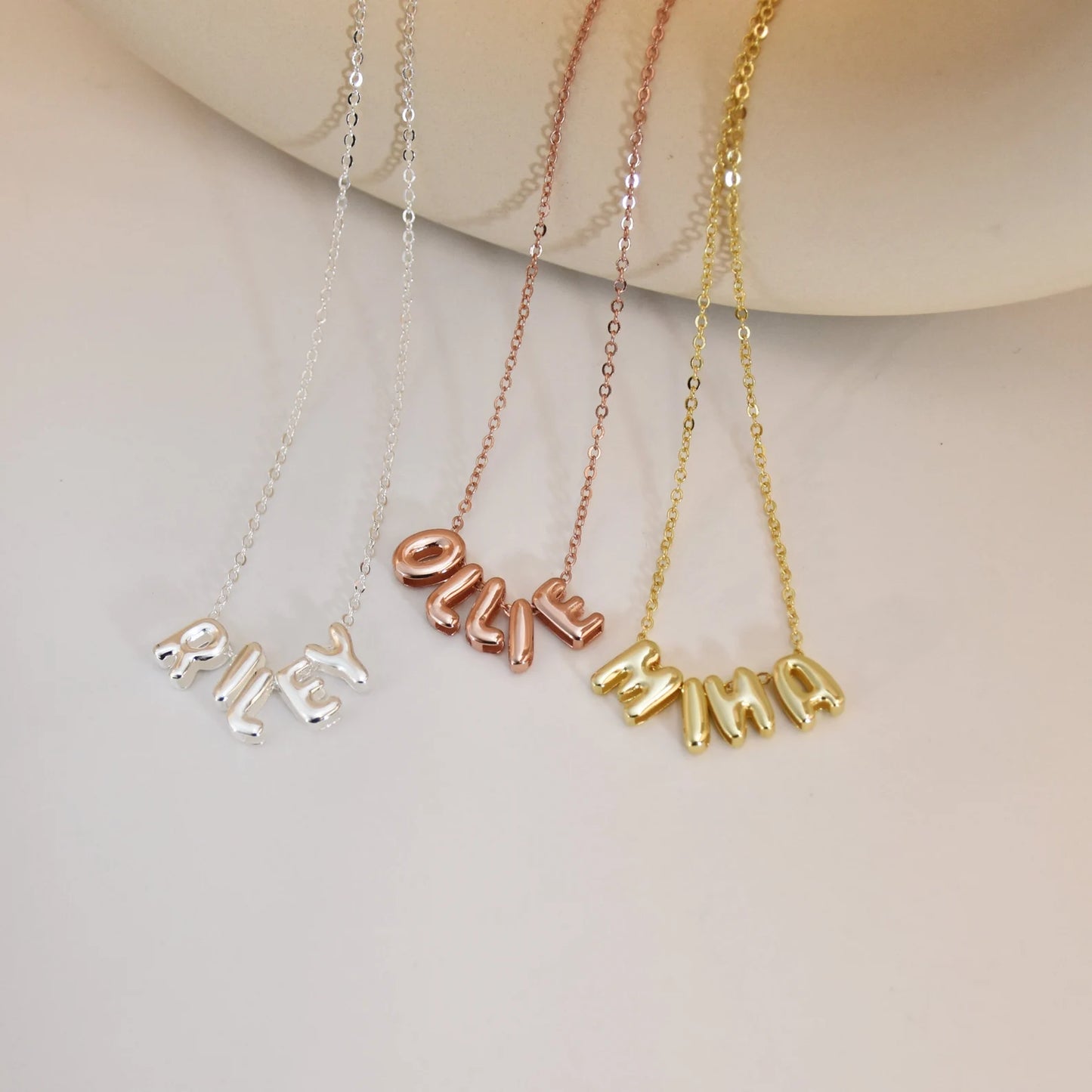 Collier lettres bulles 3D